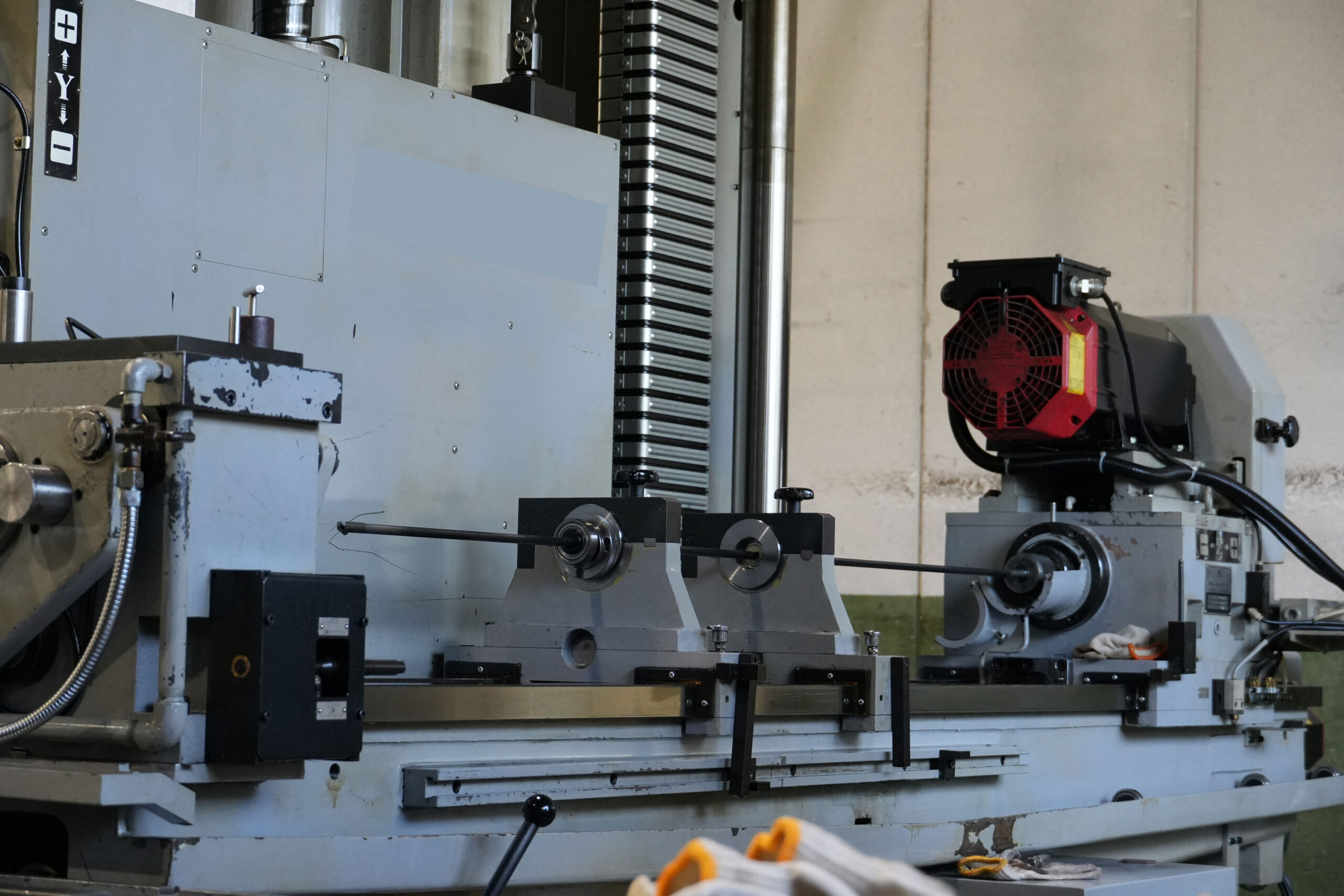 ガンドリル加工機